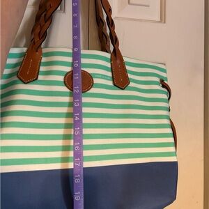 Dooney and Bourke purse